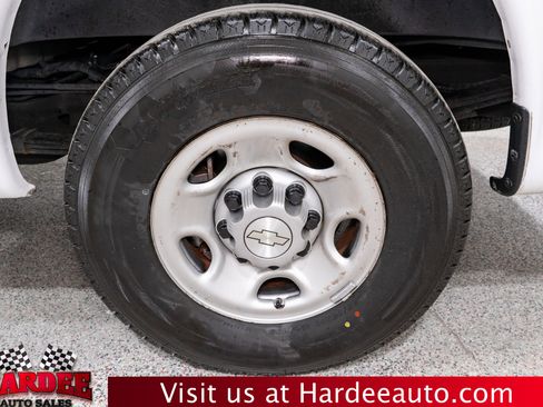 Used 2021 Chevrolet Express 2500 RWD image 10