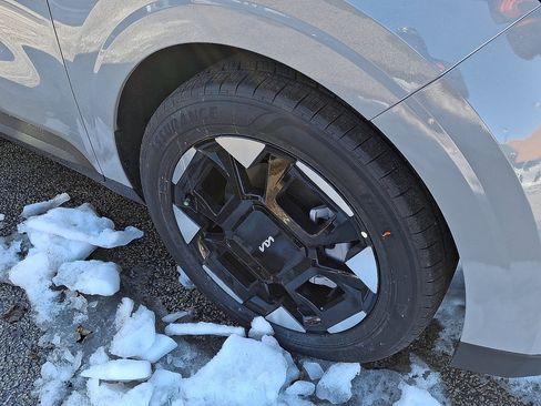 New 2026 Kia Carnival EX image 4