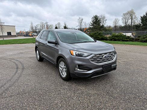Used 2022 Ford Edge SEL AWD/4WD image 3