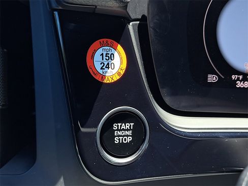 Used 2025 Porsche Cayenne image 36