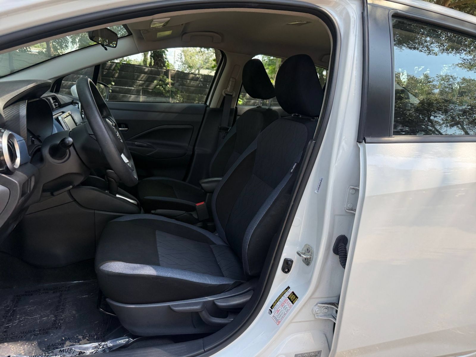 Used 2025 Nissan Versa SV FWD image 32