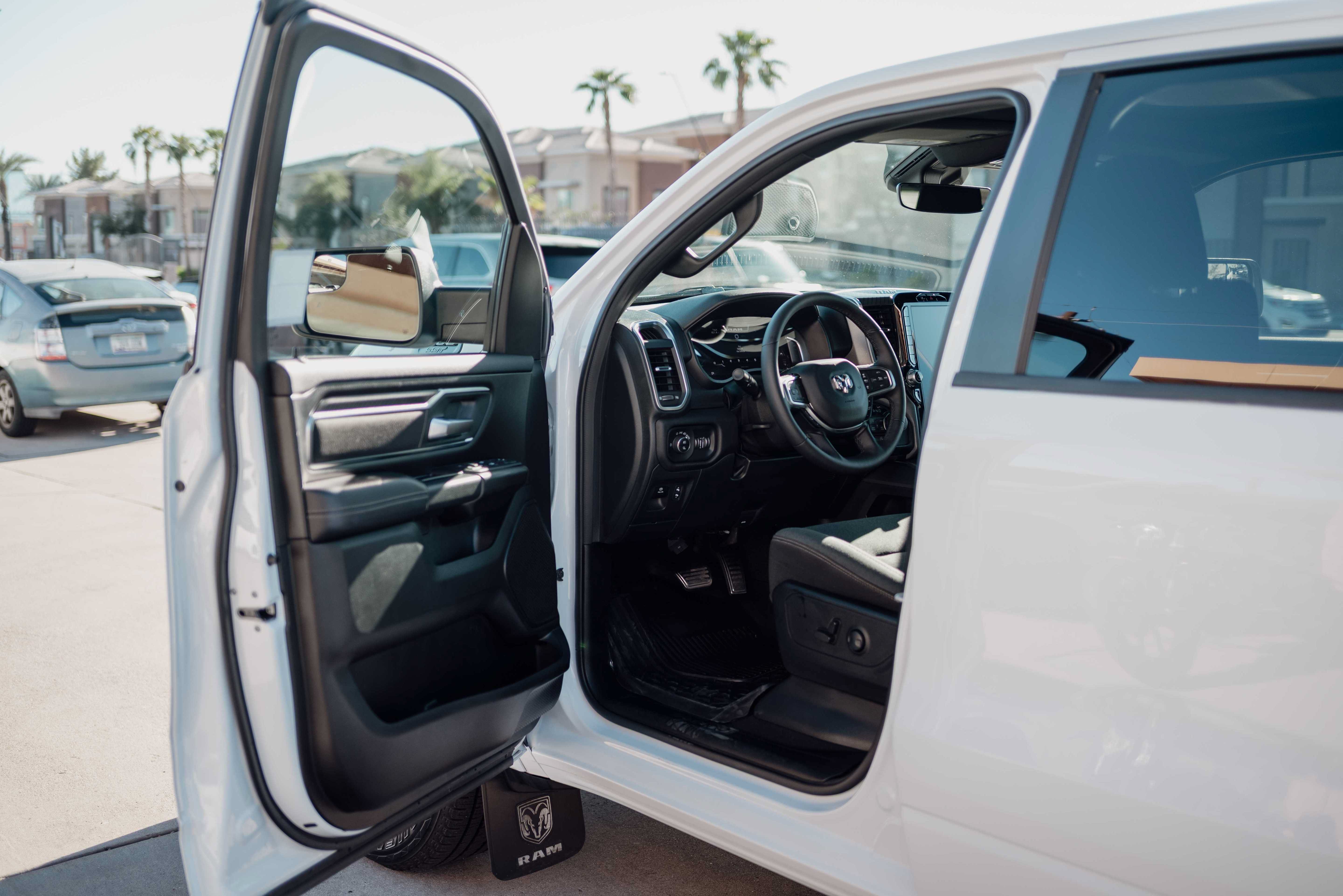 Used 2025 RAM 1500 Big Horn AWD/4WD image 5