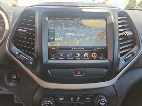Used 2016 Jeep Cherokee Limited w/ Trailer Tow Group AWD/4WD image 19