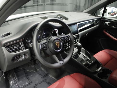 New 2026 Porsche Macan AWD/4WD image 26