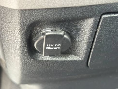 Used 2017 RAM 1500 ST w/ SXT Appearance Group AWD/4WD image 17