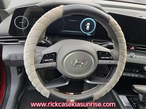 Used 2023 Hyundai Elantra SEL w/ Convenience Package image 11