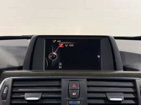 Used 2017 BMW 330i Sedan RWD image 31