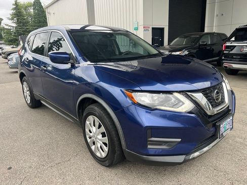 Used 2020 Nissan Rogue S FWD image 1