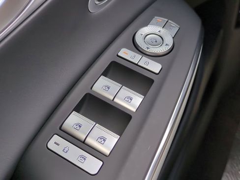 New 2026 Genesis GV70 2.5T Advanced AWD/4WD image 19