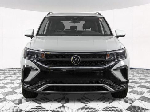 Used 2023 Volkswagen Taos SE w/ Black Wheel Package AWD/4WD image 10