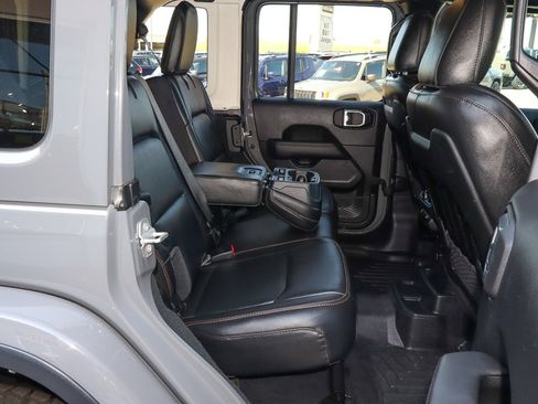 Used 2022 Jeep Wrangler Unlimited Rubicon w/ Trailer Tow Package image 34