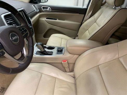 Used 2017 Jeep Grand Cherokee Overland image 10