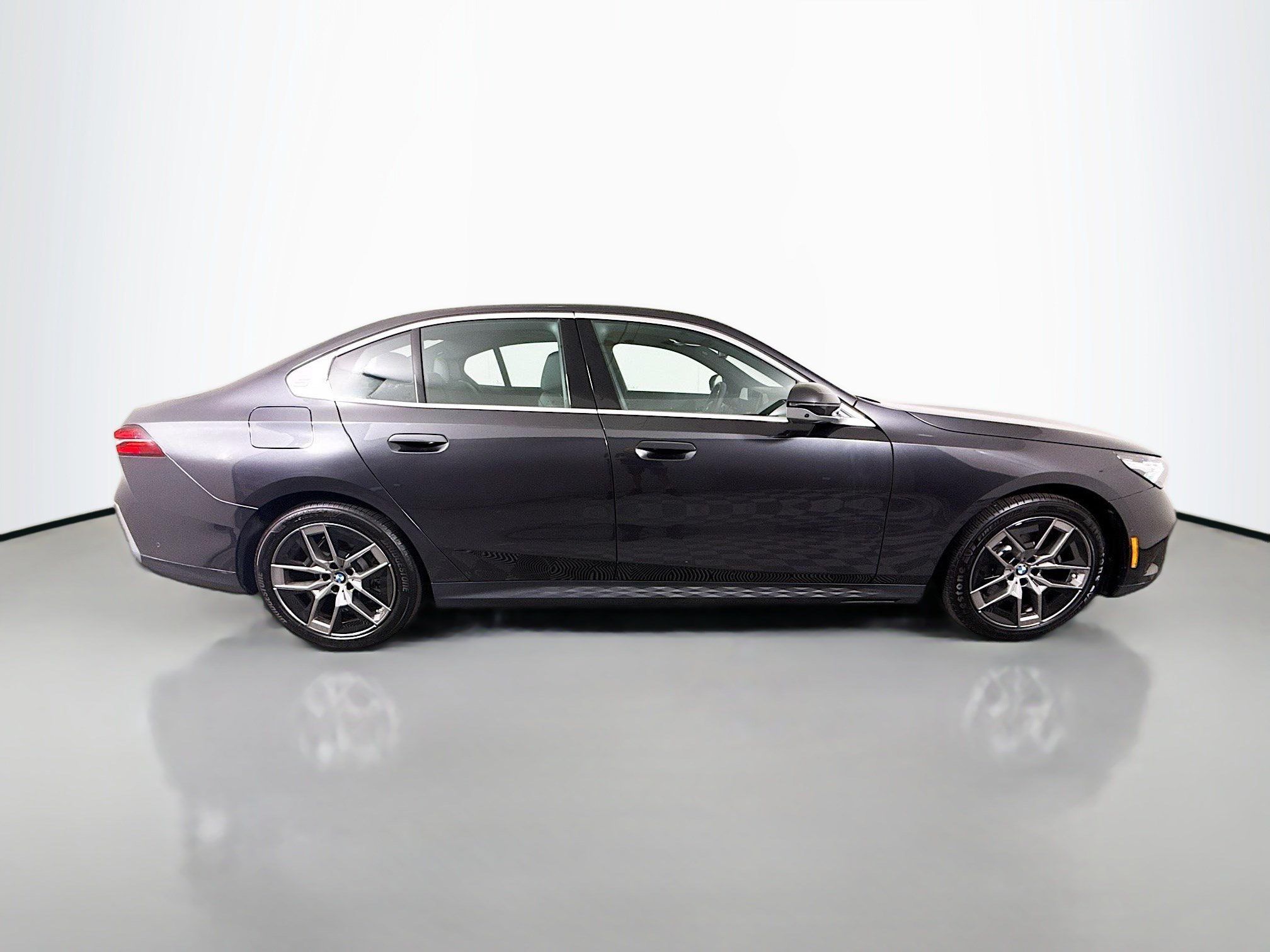 Used 2026 BMW 530i RWD image 11