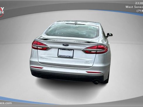 Used 2019 Ford Fusion SE w/ Equipment Group 151A image 6