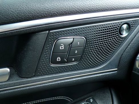 Used 2022 Ford Edge Titanium w/ Class II Trailer Tow Package image 23