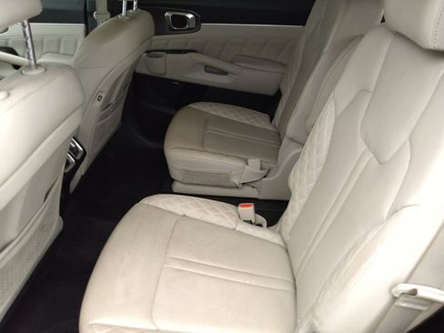 Used 2021 Kia Sorento SX image 18