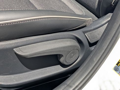 New 2025 Hyundai Venue Limited image 19