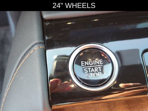 Used 2025 Lincoln Navigator Black Label AWD/4WD image 32