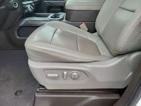 Used 2022 Chevrolet Silverado 1500 LTZ w/ LTZ Premium Package image 11