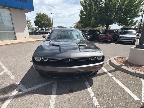 Used 2018 Dodge Challenger SXT RWD image 2