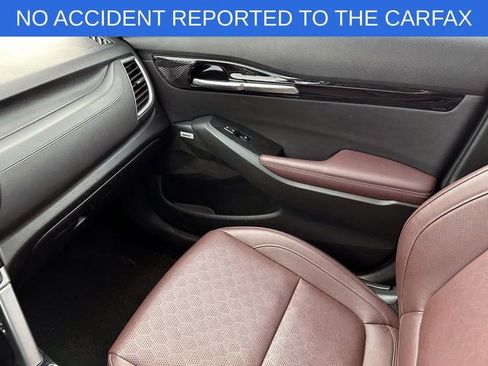 Used 2022 Kia Seltos SX w/ Sunroof Package image 28