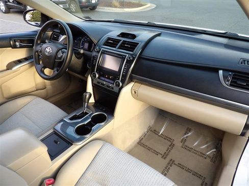 Used 2012 Toyota Camry XLE image 17