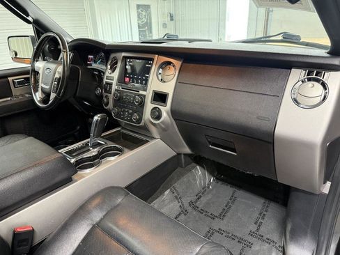 Used 2017 Ford Expedition EL Limited w/ Equipment Group 301A AWD/4WD image 38
