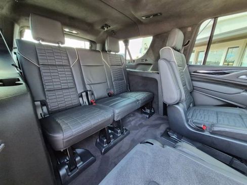 Used 2023 Cadillac Escalade ESV V AWD/4WD image 21