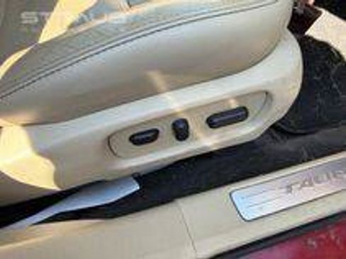 Used 2016 Ford Taurus Limited w/ Equipment Group 301A AWD/4WD image 3
