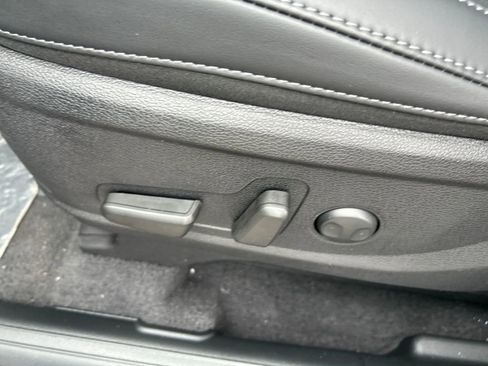 New 2025 Kia Telluride S image 30