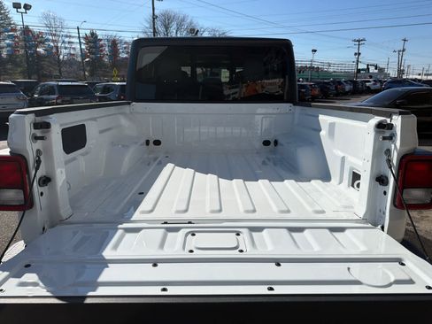 New 2026 Jeep Gladiator Sport image 10
