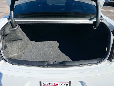 Used 2022 Chrysler 300 Touring L image 25