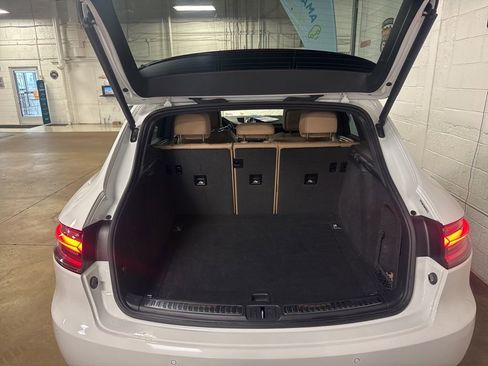 Used 2019 Porsche Macan S image 5