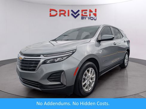 Used 2023 Chevrolet Equinox LT image 1