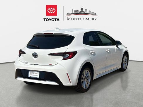 Used 2025 Toyota Corolla SE FWD image 3