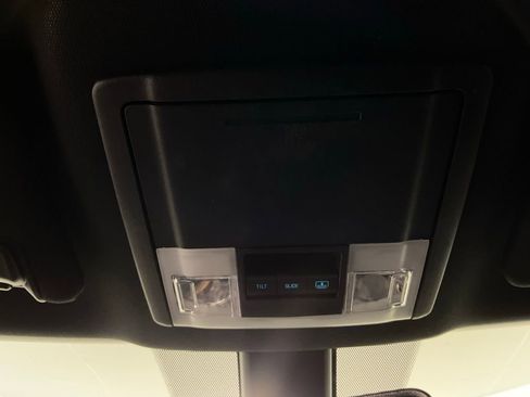 Used 2018 Ford Explorer Platinum image 20