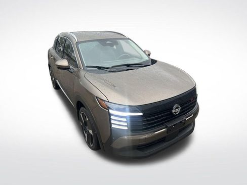 Certified 2025 Nissan Kicks SR image 36