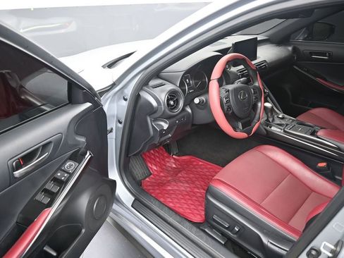 Used 2023 Lexus IS 300 w/ Comfort Package RWD image 10