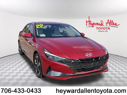 Used 2022 Hyundai Elantra Limited w/ Preferred Accessory Package