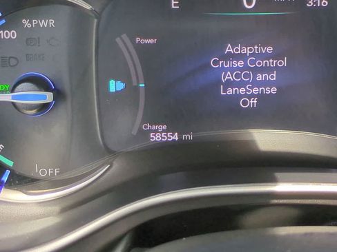Used 2024 Chrysler Pacifica Limited FWD image 26