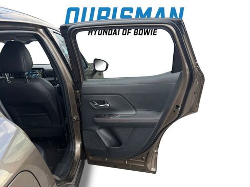 Used 2025 Nissan Kicks SR image 17