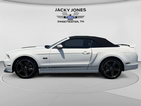 Used 2013 Ford Mustang GT Premium w/ Electronics Pkg RWD image 2