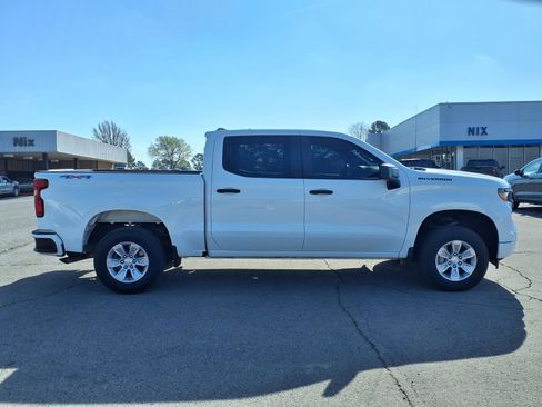 Used 2022 Chevrolet Silverado 1500 Custom w/ LPO, Dark Essentials Package image 19