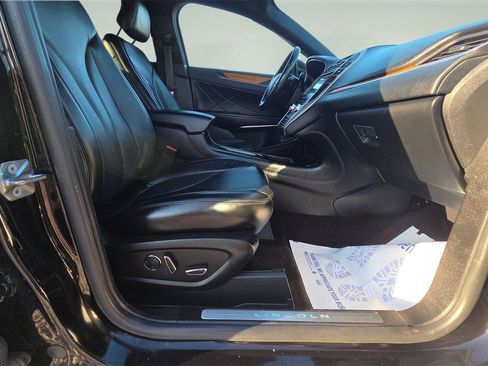 Used 2019 Lincoln MKC Select w/ Select Plus Package image 13