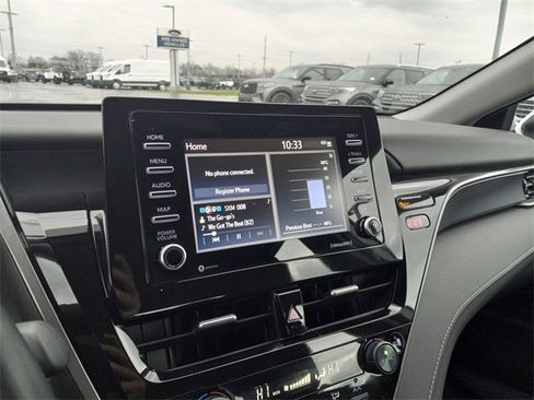 Used 2024 Toyota Camry SE image 18