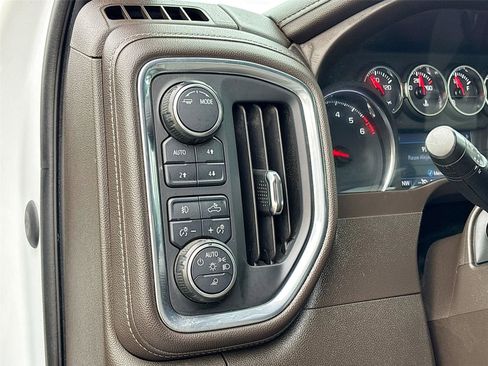 Used 2020 Chevrolet Silverado 1500 LTZ w/ Max Trailering Package image 10