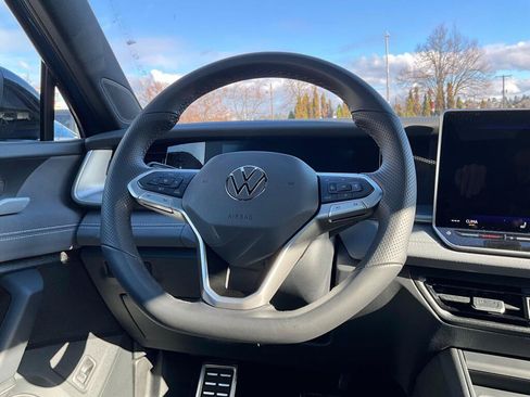 New 2026 Volkswagen Tiguan SE R-Line AWD/4WD image 20
