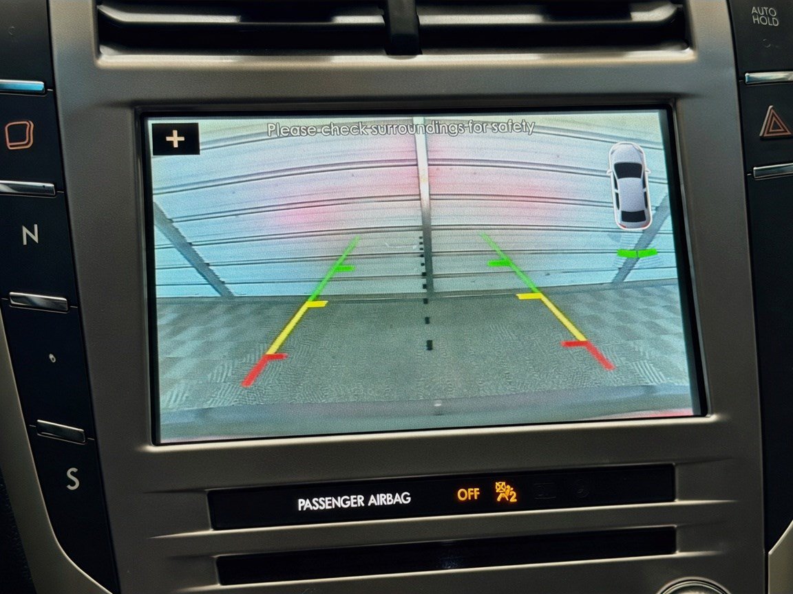 Used 2018 Lincoln MKZ Reserve FWD image 16
