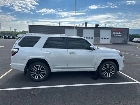 Used 2024 Toyota 4Runner Limited AWD/4WD image 6