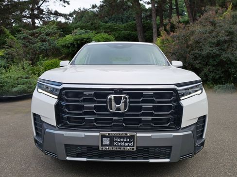 New 2026 Honda Pilot image 3